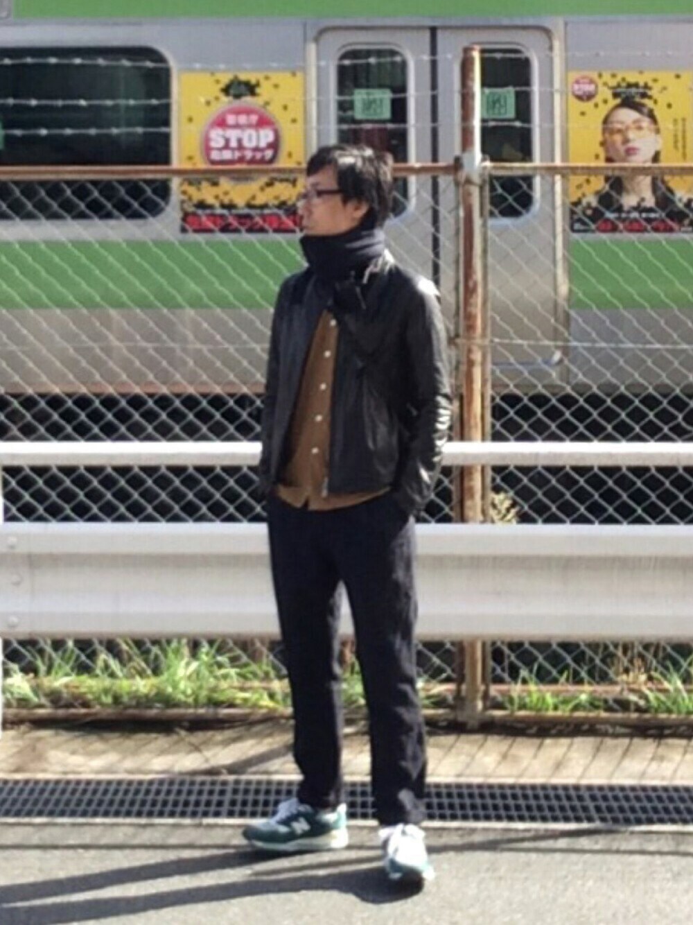 「shamaの【shama.】STUDIOUS限定 シングルライダース（ライダースジャケット、ブラック系）」を使った、けーさん（メンズ・171cm）の秋コーディネートの1枚目の写真
