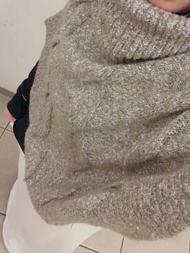 yuriiiii...さんの「ケーブル編みオフタートルニットポンチョ【セーター】」を使ったコーディネート