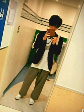 「アイテム（クラッチバッグ、ホワイト系）」を使った、はんぺんさんさん（メンズ・165cm）の春コーディネート