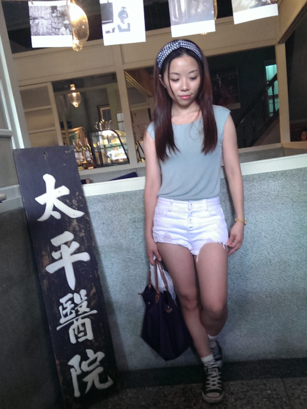 「未知のアイテム（Tシャツ/カットソー、グリーン系）」を使った、張凡凡さん（レディース・155cm）の夏コーディネートの1枚目の写真