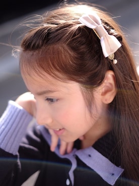 「アイテム（バレッタ/ヘアクリップ）」を使った、WA mignonさん（キッズ・120cm）の冬コーディネート