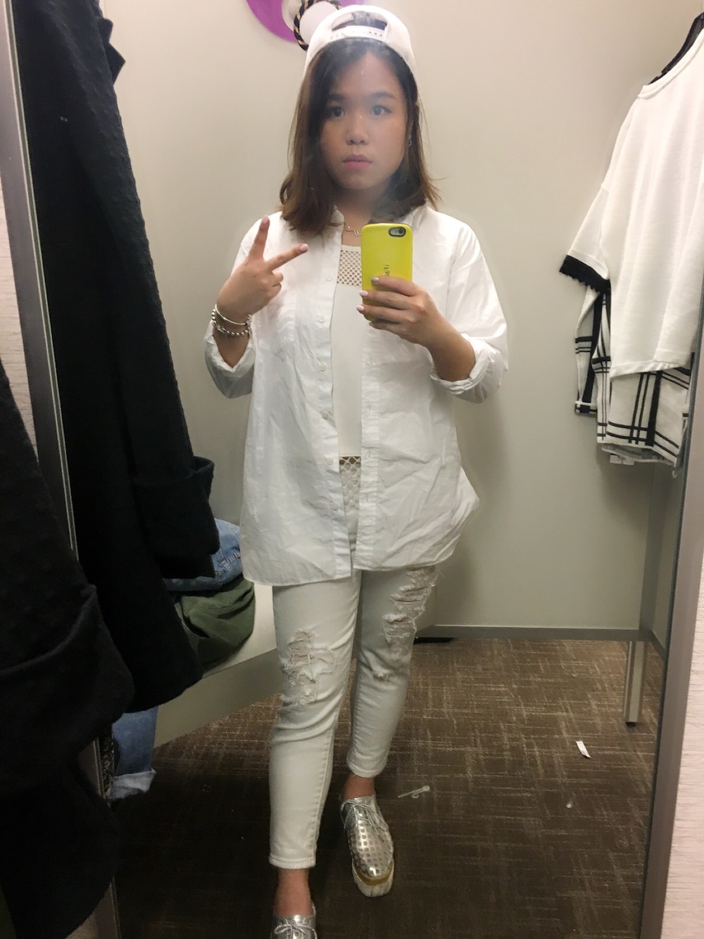 「UNIQLOのアイテム（ジャケット/アウター、ホワイト系）」を使った、大脸花猫鱼さん（レディース・155cm）の春コーディネートの1枚目の写真