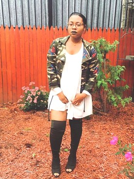 Lu Whiteさんのコーディネート