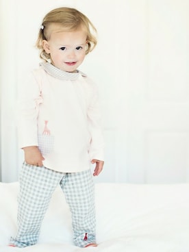 「Sophie la girafe（ソフィーラジラフ）のアイテム（トップス）」を使った、KAZUさん（キッズ・85cm）の冬コーディネート