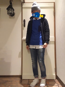 「ホワイトスニーカー」｜「アイテム（ニットキャップ/ビーニー）」を使った、魚さん（メンズ・170cm）の春コーディネート