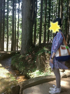 「COSMIC WONDER Light Source（コズミックワンダーライトソース）のアイテム（バッグ）」を使った、ふさん（レディース・161cm）の春コーディネート