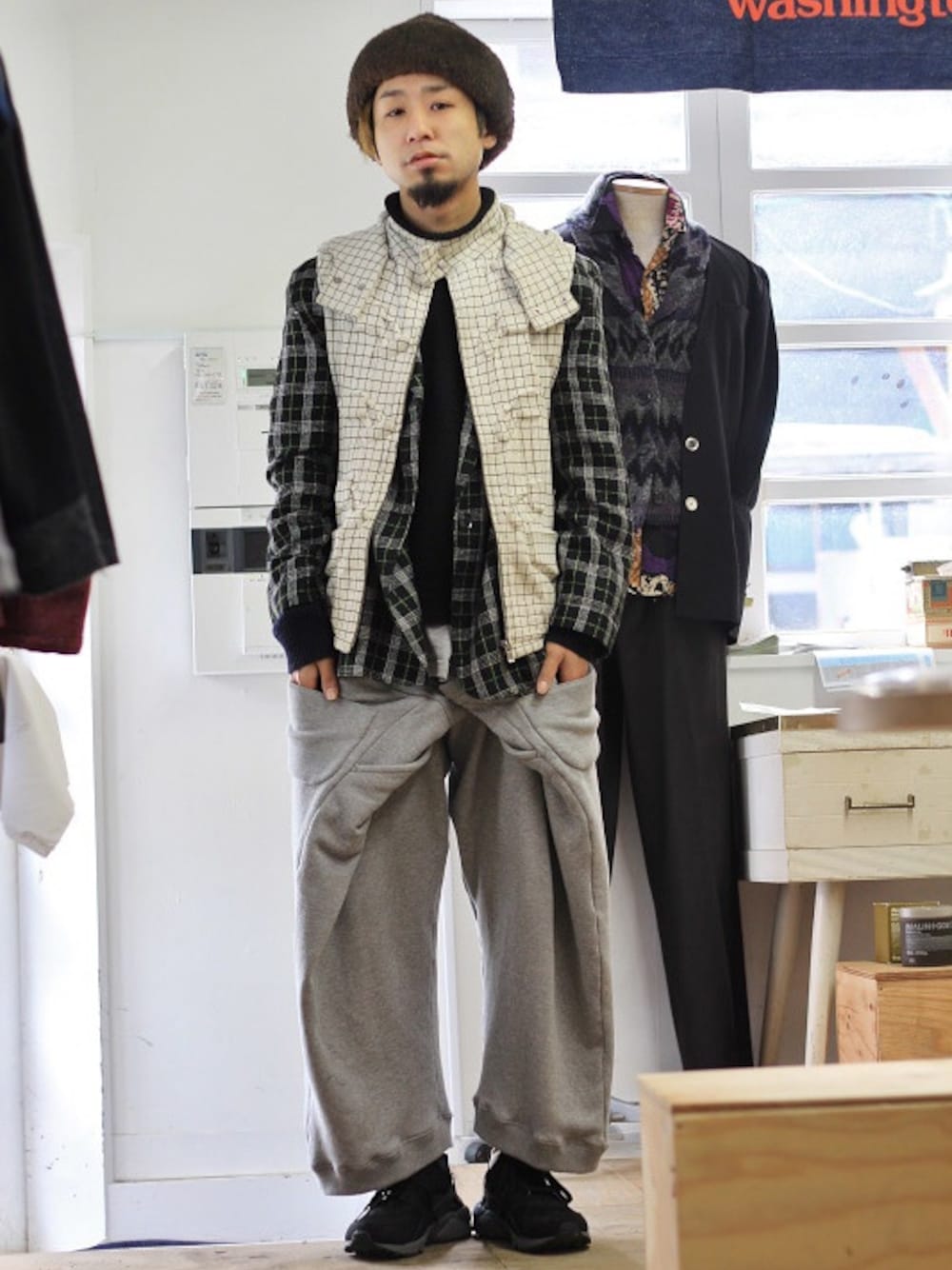 ANREALAGEのダウンベストを使った人気ファッションコーディネート - WEAR