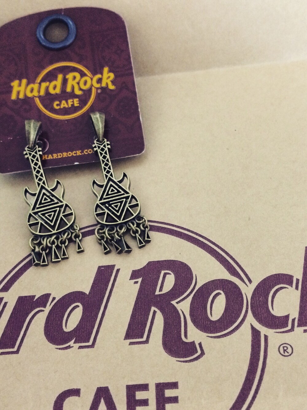 「hard rock cafeのアイテム（ピアス（両耳用）、ブラウン系）」を使った、皮蛋菇QwQさん（メンズ・166cm）の冬コーディネートの1枚目の写真