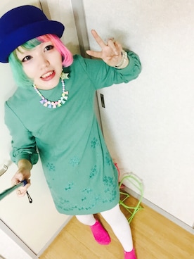 「3びきの子ねこのアイテム（ワンピース、グリーン系）」を使った、しおたんさん（レディース・157cm）の秋コーディネート