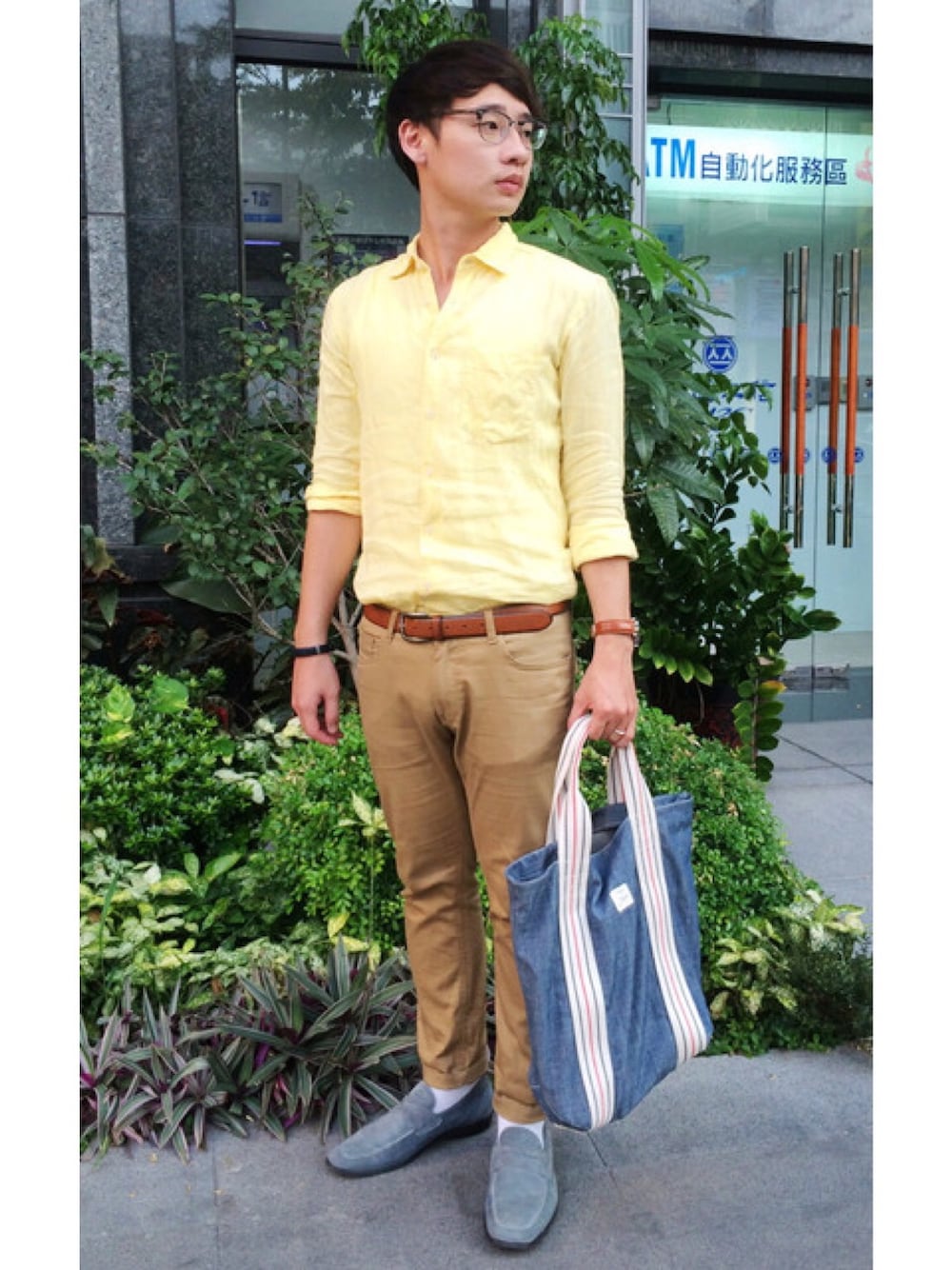 「UNIQLO、ZARA、ENRICO COVERI、Fossil」｜「enrich coveriのアイテム（モカシン/デッキシューズ、ブルー系）」を使った、timerさん（メンズ・170cm）の秋コーディネートの1枚目の写真