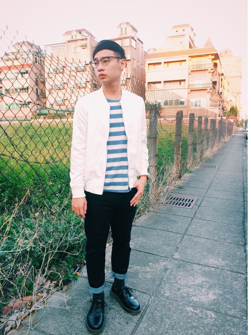 「MA-1、bomberjacket、casual、street、ootd、dappei、white」｜「plain-meのアイテム（ミリタリージャケット、ホワイト系）」を使った、timerさん（メンズ・170cm）の冬コーディネートの1枚目の写真