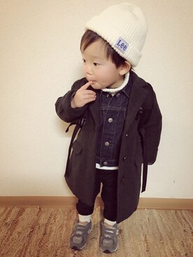 「OSHKOSH（オシュコシュ）のアイテム（デニムジャケット）」を使った、ayatakeさん（キッズ・80cm）の冬コーディネート