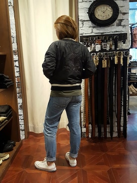 「AVIREX（アヴィレックス）のアイテム（ナイロンジャケット）」を使った、AIKAさん（レディース・158cm）の夏コーディネート