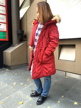 「アイテム（ミリタリージャケット、レッド系）」を使った、AIKAさん（レディース・158cm）の冬コーディネート