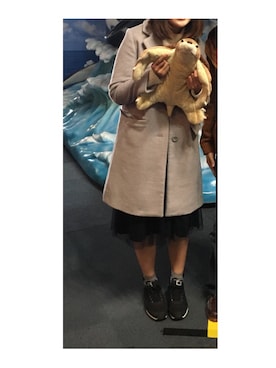 「NICE CLAUP（ナイスクラップ）のアイテム（チェスターコート）」を使った、れいな。さん（レディース・170cm）の冬コーディネート