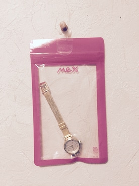 「me%のアイテム（アナログ腕時計、ゴールド系）」を使った、suzyさん（レディース・153cm）の夏コーディネート