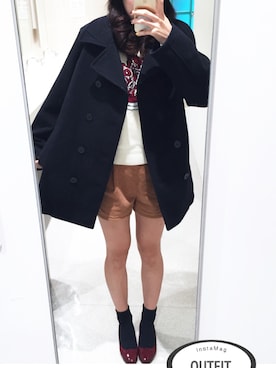 「アイテム（ピーコート）」を使った、KHさん（レディース・168cm・10代）の秋コーディネート
