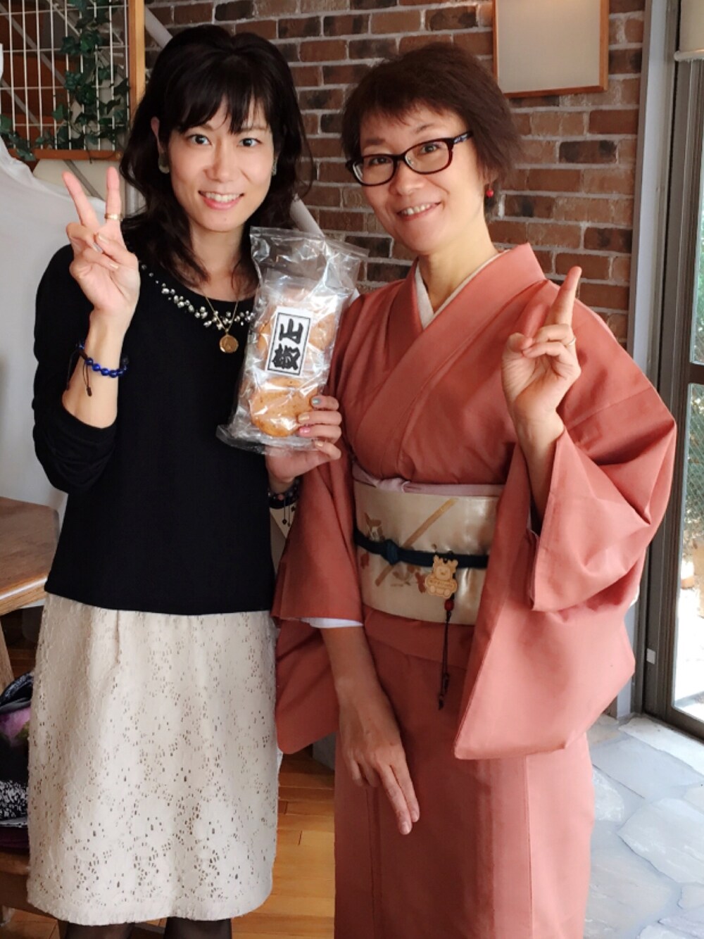 「ワンピース」｜「ROPE' PICNICのアイテム（ワンピース、ブラック系）」を使った、MIHOさん（レディース・162cm）の秋コーディネートの1枚目の写真