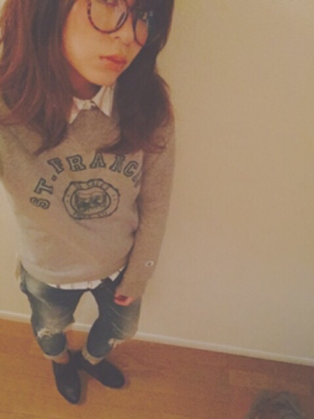 「Ungrid、ダテメガネ、べっ甲、Champion、くつした、JEANASiS」｜「Ungridの《otonaMUSE 11月号 佐田真由美ｻﾝ着用》【Casual】ヴィンテージクラッシュストスリ（その他、ブルー系）」を使った、Miさん（レディース・162cm）の冬コーディネートの1枚目の写真