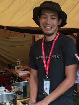 「アイテム（サンバイザー、ブラウン系）」を使った、gunさん（メンズ・177cm）の夏コーディネート