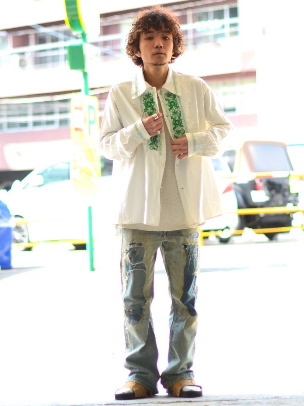 「mythoglaphy、春、70s、ガテマラシャツ、ヴィンテージ、シンプルコーデ」｜「usedのgatemara shirt（シャツ/ブラウス、ホワイト系）」を使った、Utah___MATSUYANさん（メンズ・165cm）の春コーディネートの1枚目の写真