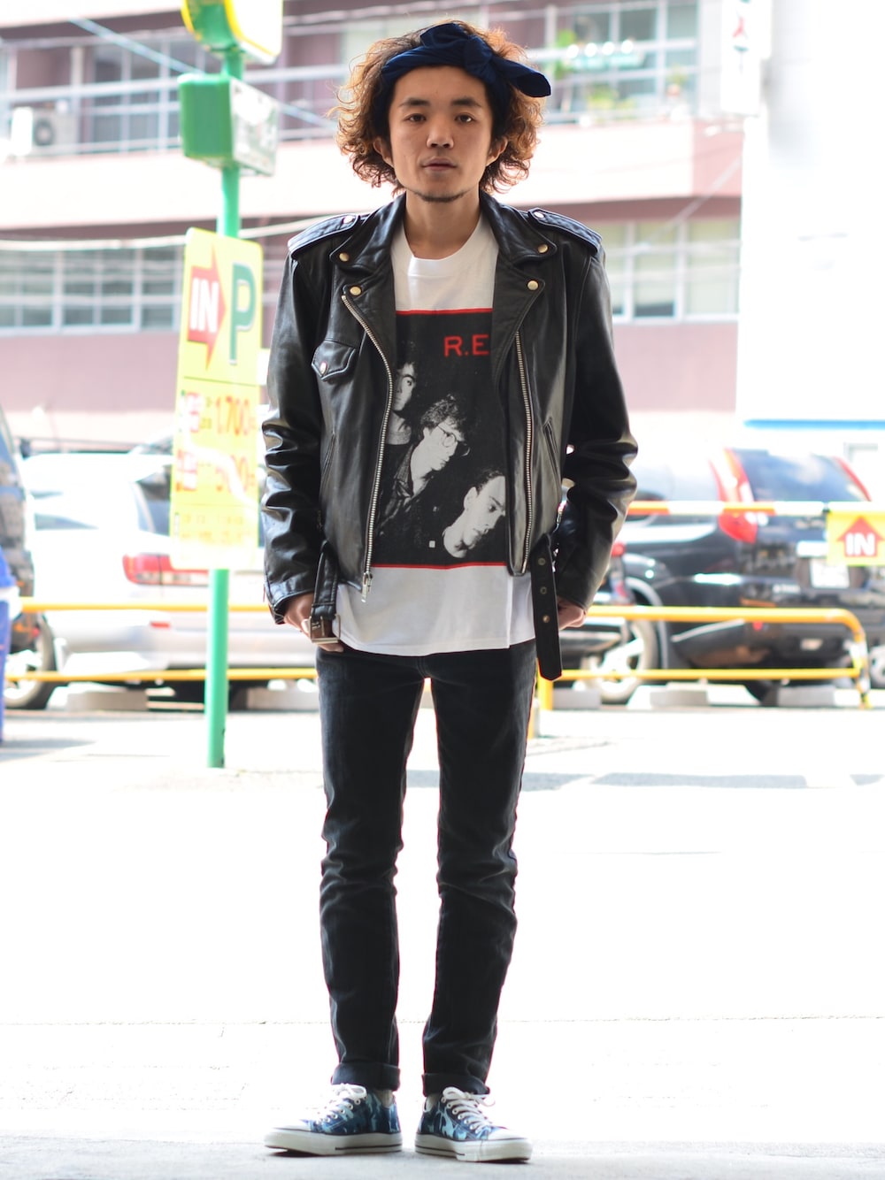 「春、ロックスタイル、ロックT、ライダース、レザージャケット、コンバース、utah、古着」｜「usedのREM original rock T-shirt（Tシャツ/カットソー、ホワイト系）」を使った、Utah___MATSUYANさん（メンズ・165cm）の春コーディネートの1枚目の写真