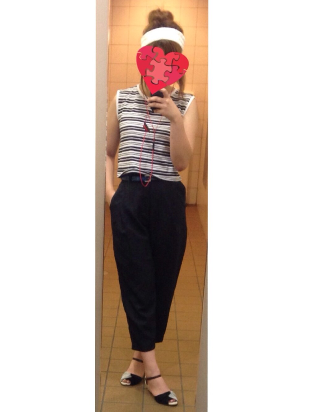 「JEANASISのアイテム（タンクトップ、ホワイト系）」を使った、アタエ ノ ユキチャさん（レディース・167cm）の夏コーディネートの1枚目の写真