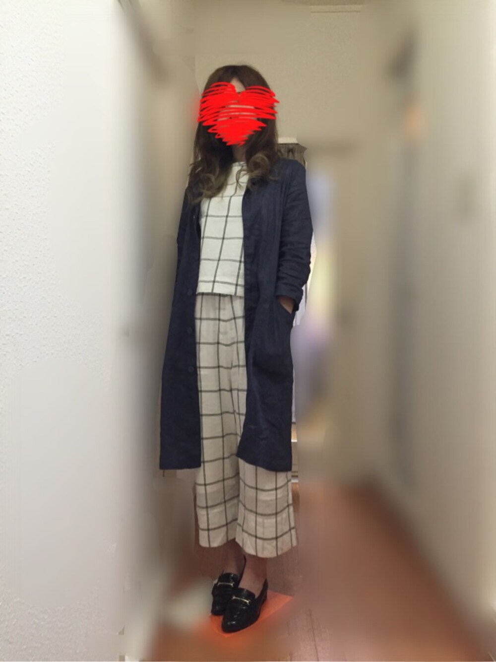 「綺麗目コーデ、白、大学生、JENASiS、wcloset、Kastane、タンクトップ、綺麗めコーデ、名古屋」｜「Kastaneのアイテム（トップス、ホワイト系）」を使った、アタエ ノ ユキチャさん（レディース・168cm）の春コーディネートの1枚目の写真