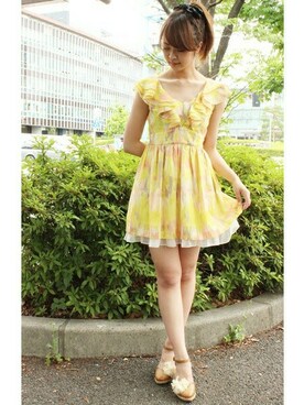 「LIMITLESS LUXURY（リミットレスラグジュアリー）の＊フリルワンピース。（ワンピース、ピンク系）」を使った、LIMITLESS LUXURY本社スタッフさん（レディース・163cm）の夏コーディネート