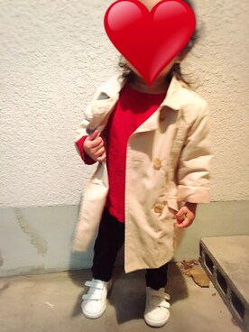 「ZARA KIDSのアイテム（トレンチコート、ベージュ系）」を使った、ななさん（キッズ）の秋コーディネート