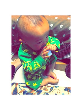 「アイテム（ママ＆ベビー、グリーン系）」を使った、R-MAMさん（キッズ・90cm）の春コーディネート