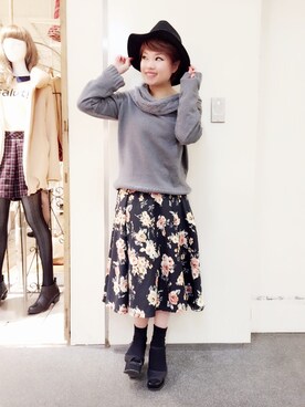 「花柄 スカート」｜「アイテム（スウェット）」を使った、♡ai♡さん（レディース・148cm）の秋コーディネート