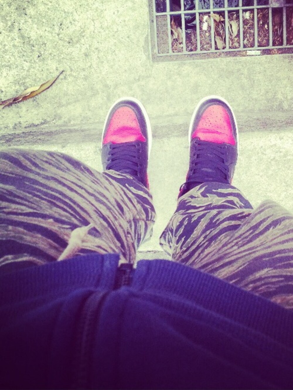 「NIKE、jordan1、OBEY」｜「AIR JORDANのAir Jordan I bred（スニーカー、その他）」を使った、wassupyoooさん（メンズ・170cm）の春コーディネートの1枚目の写真