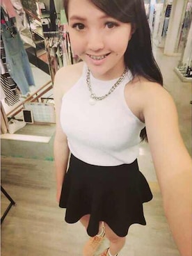 萊衣宣さんのコーディネート