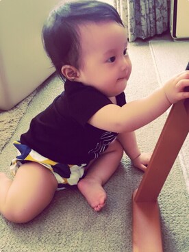 「COMME CA DU MODE（コムサデモード）のアイテム（Tシャツ/カットソー）」を使った、みいちごさん（キッズ・70cm）の秋コーディネート