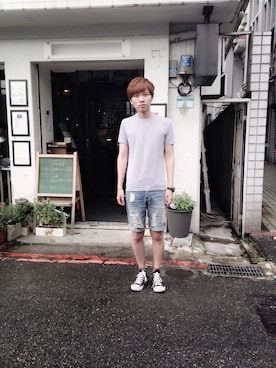 「ZARA（ザラ）のアイテム（Tシャツ/カットソー、グレー系）」を使った、Kyteさん（メンズ・176cm）の夏コーディネート