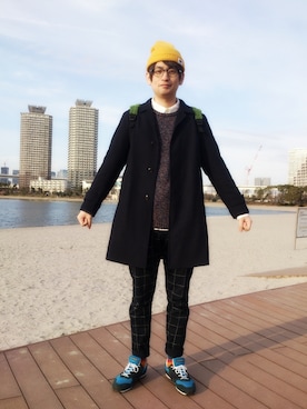 「海」｜「アイテム（チェスターコート）」を使った、スズキさん（メンズ・178cm）の春コーディネート