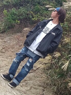 「アイテム（ヘアアクセサリー、ブルー系）」を使った、さとるさん（メンズ・170cm）の秋コーディネート