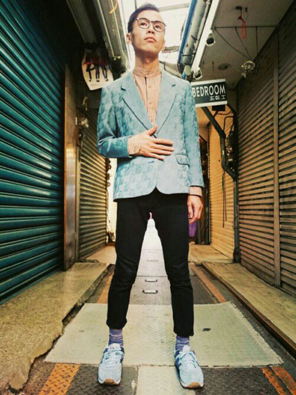 「TWOXPIECE、新竹市中正台夜市第六街245號、二手救春秋、ootd、VINTAGE、中性、英倫、day20161122」｜「TWO PIECE 二手屋のアイテム（テーラードジャケット、グリーン系）」を使った、TWO PIECE 丫撇さん（メンズ・171cm）の秋コーディネートの1枚目の写真