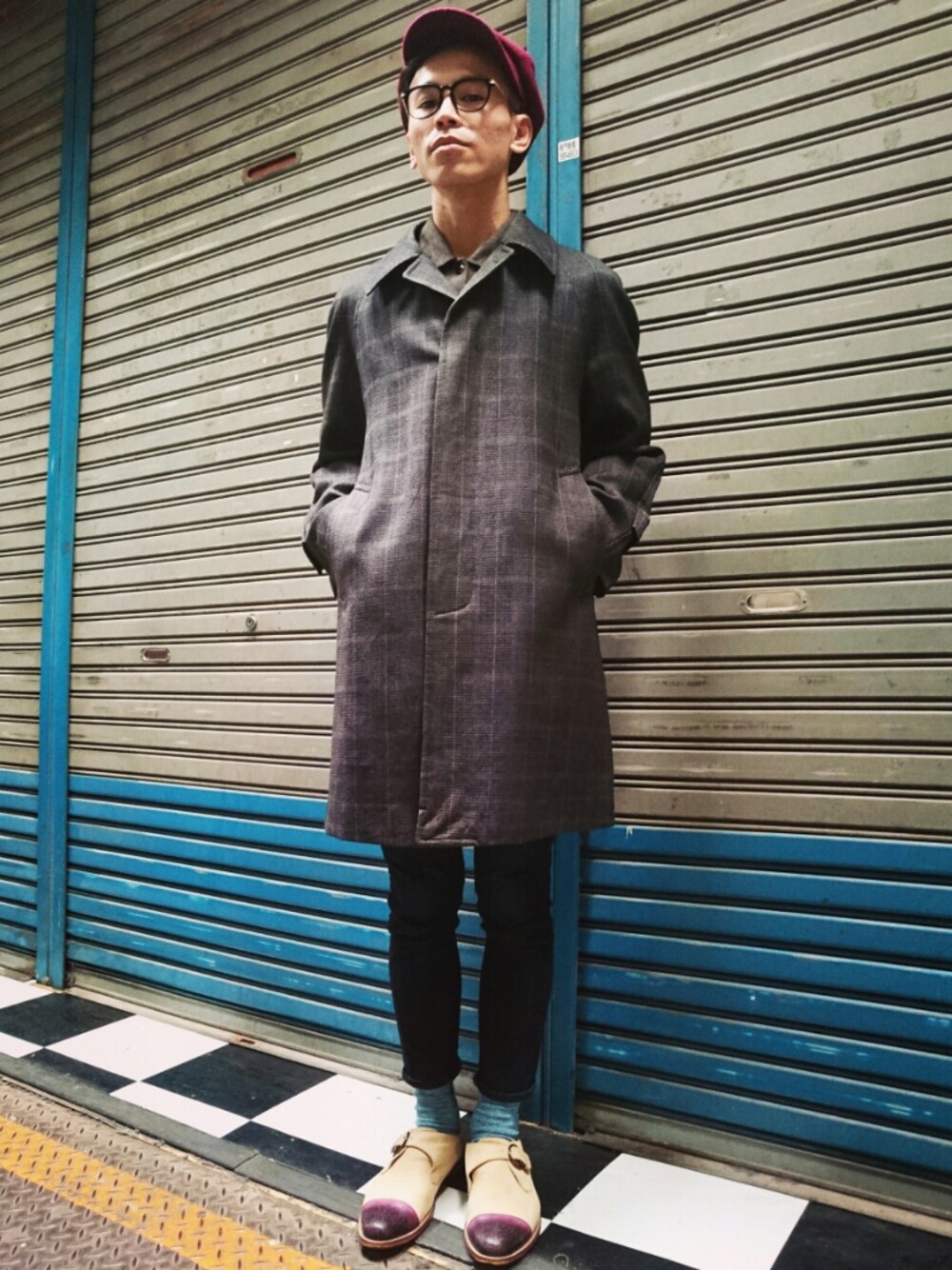 「TWOXPIECE、新竹市中正台夜市第六街245號、二手救春秋、ootd、vintage、中性、英倫、day20161125」｜「TWO PIECE 二手屋のアイテム（ダウンジャケット/コート、グレー系）」を使った、TWO PIECE 丫撇さん（メンズ・171cm）の秋コーディネートの1枚目の写真