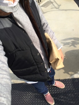 「白シャツ×ニット」｜「アイテム（その他）」を使った、まつさん（メンズ・173cm）の秋コーディネート