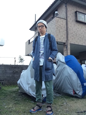 「黒縁メガネ」｜「アイテム（その他アウター）」を使った、まつさん（メンズ・173cm）の春コーディネート