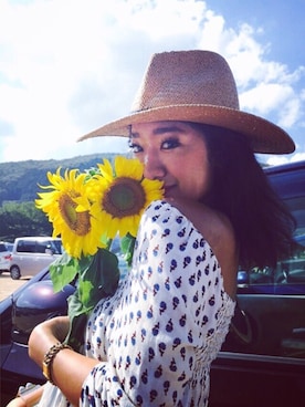 「ひまわり畑」｜「アイテム（アナログ腕時計）」を使った、nami_kanemotoさん（レディース・157cm）の夏コーディネート