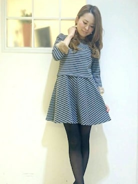 「Rewde（ルゥデ）の袖ファー取り外し可ボーダーワンピース(4R05-0664)（ワンピース、グレー系）」を使った、YOCCIさん（レディース・163cm）の秋コーディネート
