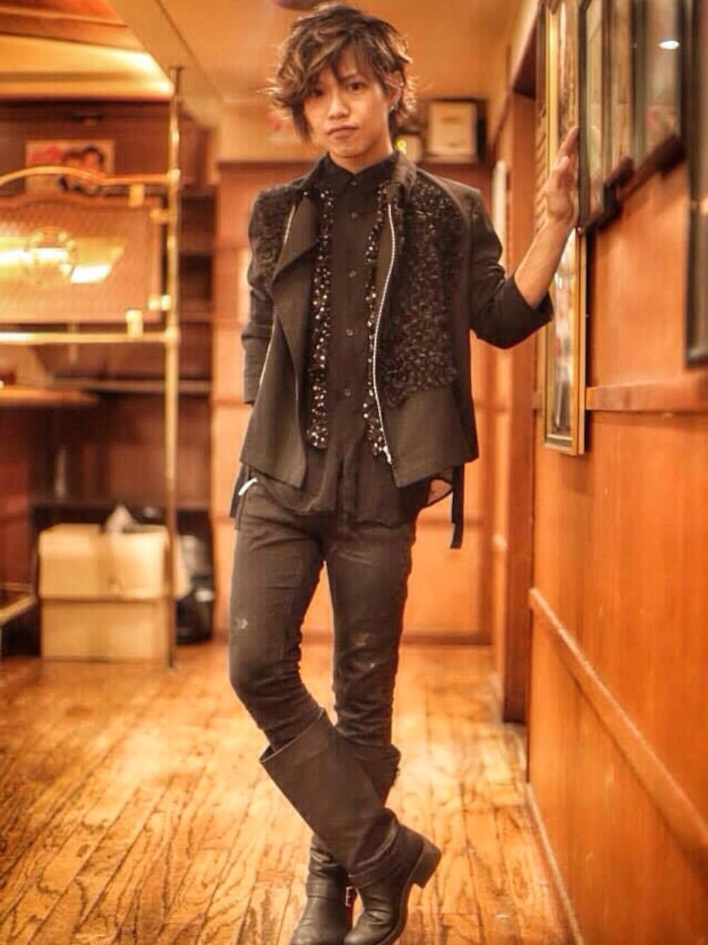 BLACK COMME des GARCONSのライダースジャケットを使った人気