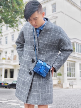 「BALENCIAGA」｜「アイテム（ピーコート）」を使った、Bryan Grey Yambaoさん（メンズ・175cm）の秋コーディネート