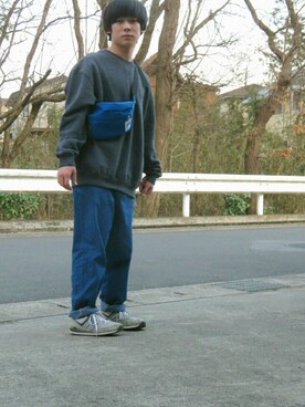 「アイテム（ボディバッグ/ウエストポーチ、ブルー系）」を使った、aさん（メンズ・164cm）の春コーディネート