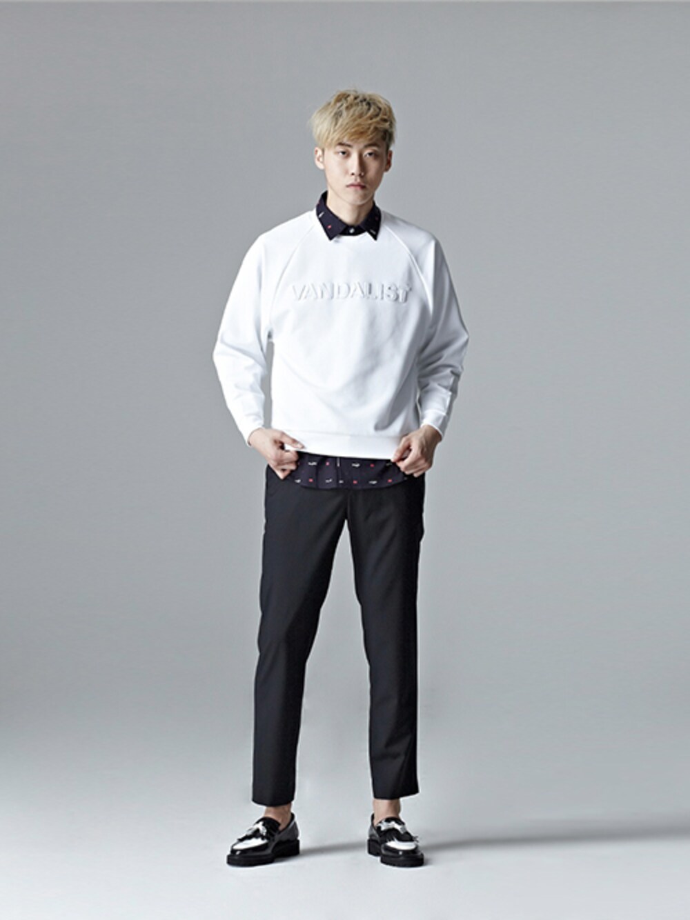 「black、STYLE、korea、shoes、ootd、code、loafer、로퍼、로스트가든、LOST GARDEN」｜「LOST GARDENのSHOES（ドレスシューズ、ホワイト系）」を使った、LOSTGARDENさん（メンズ・187cm）の秋コーディネートの1枚目の写真