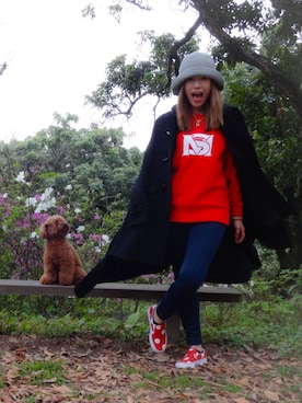 「red」｜「アイテム（ニットキャップ/ビーニー）」を使った、ティファニー🐶ビールのハハさん（レディース・160cm）の春コーディネート