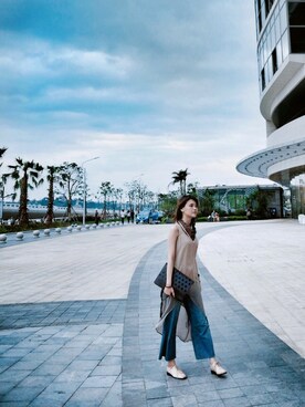 「NO216（ナンバー216）のアイテム」を使った、Lily Kaoさん（レディース・168cm）の秋コーディネート